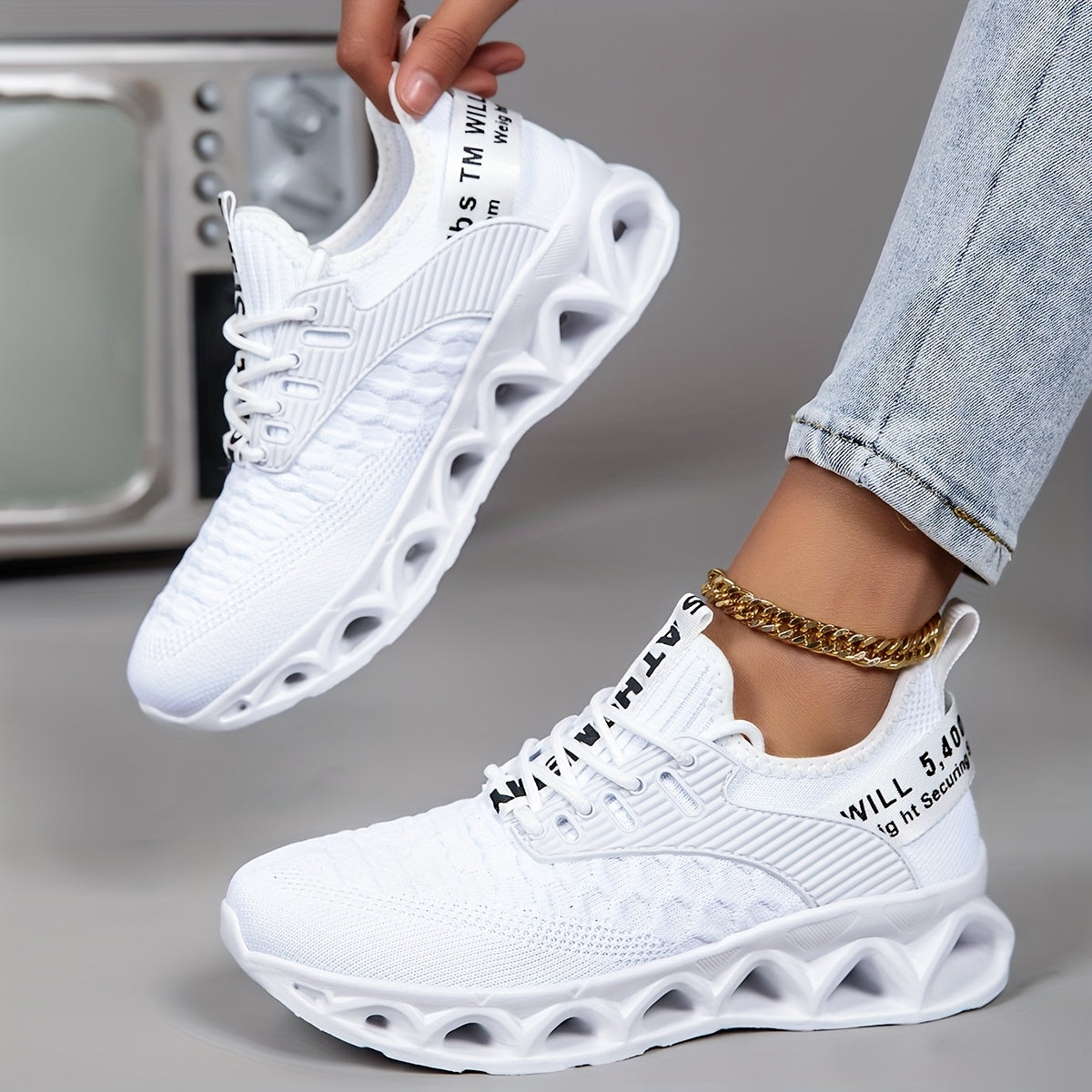 Women's Lightweight Sneakers Breathable Mesh Thick Sole Lace-Up Walking Shoes Slip-On Casual Running Tennis Shoes for Women 7 Colors Sizes US 6-12.5 Trendy Versatile Workout Shoes