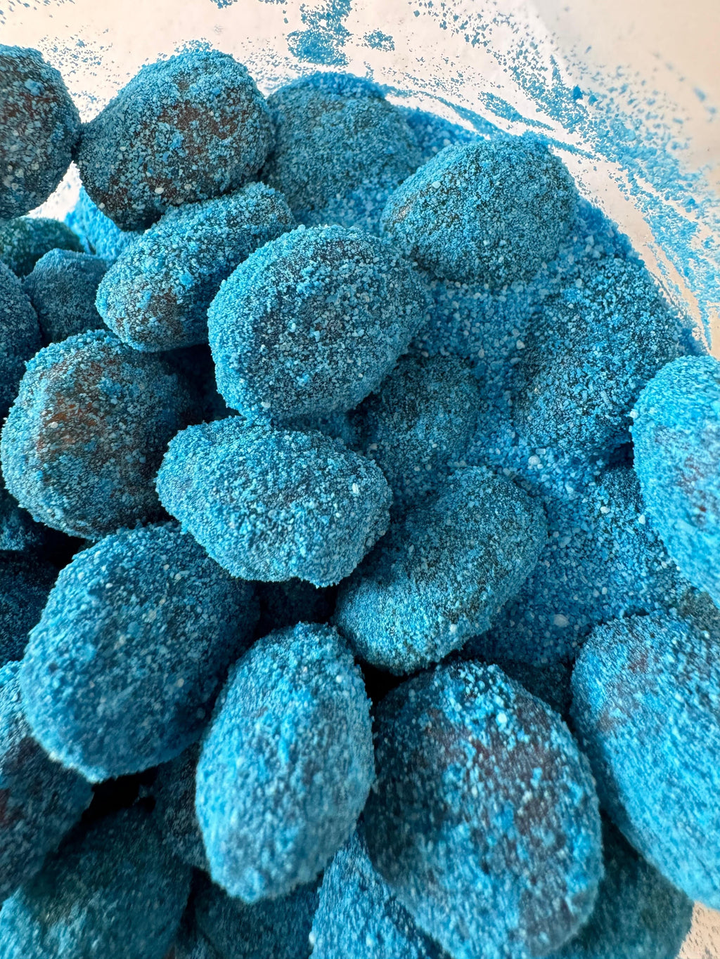 Sour Blue Raspberry Gushers Candy – Viral Sour Gummy Snacks with Juicy Liquid Center, Bold Tangy Flavor for Lunchboxes, Parties, Road Trips & Sour Candy Lovers