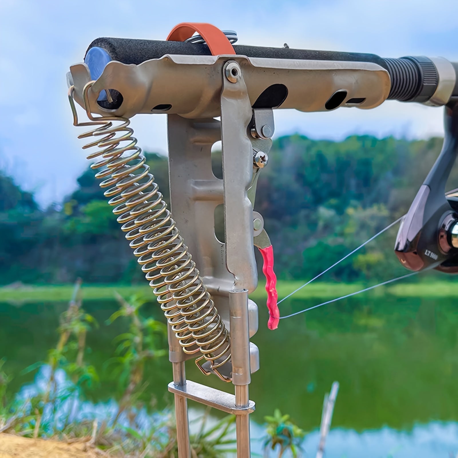 Stainless Steel Fishing Rod Holder 360 Degree Rotation Rust-Proof Spring Clamp Ground Stand No Assembly Bank Fishing Rod Bracket High Sensitivity Fits All Rod Sizes 35x17cm