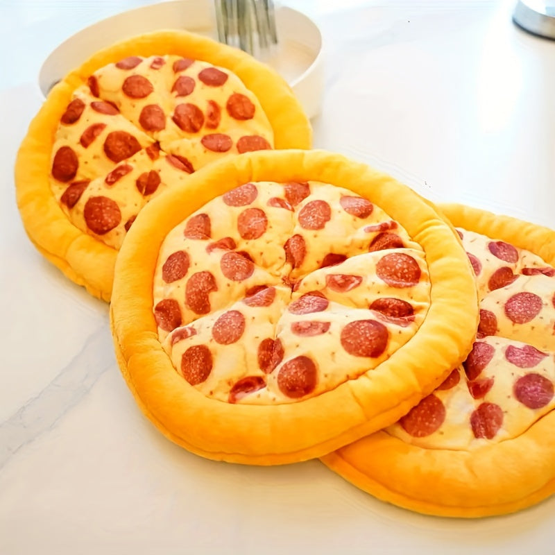 Squeaky Pepperoni Pizza Plush Dog Toy Soft Polyester Interactive Squeaker Chew Toy for All Breeds Puppies Adult Dogs Fun Food-Themed
