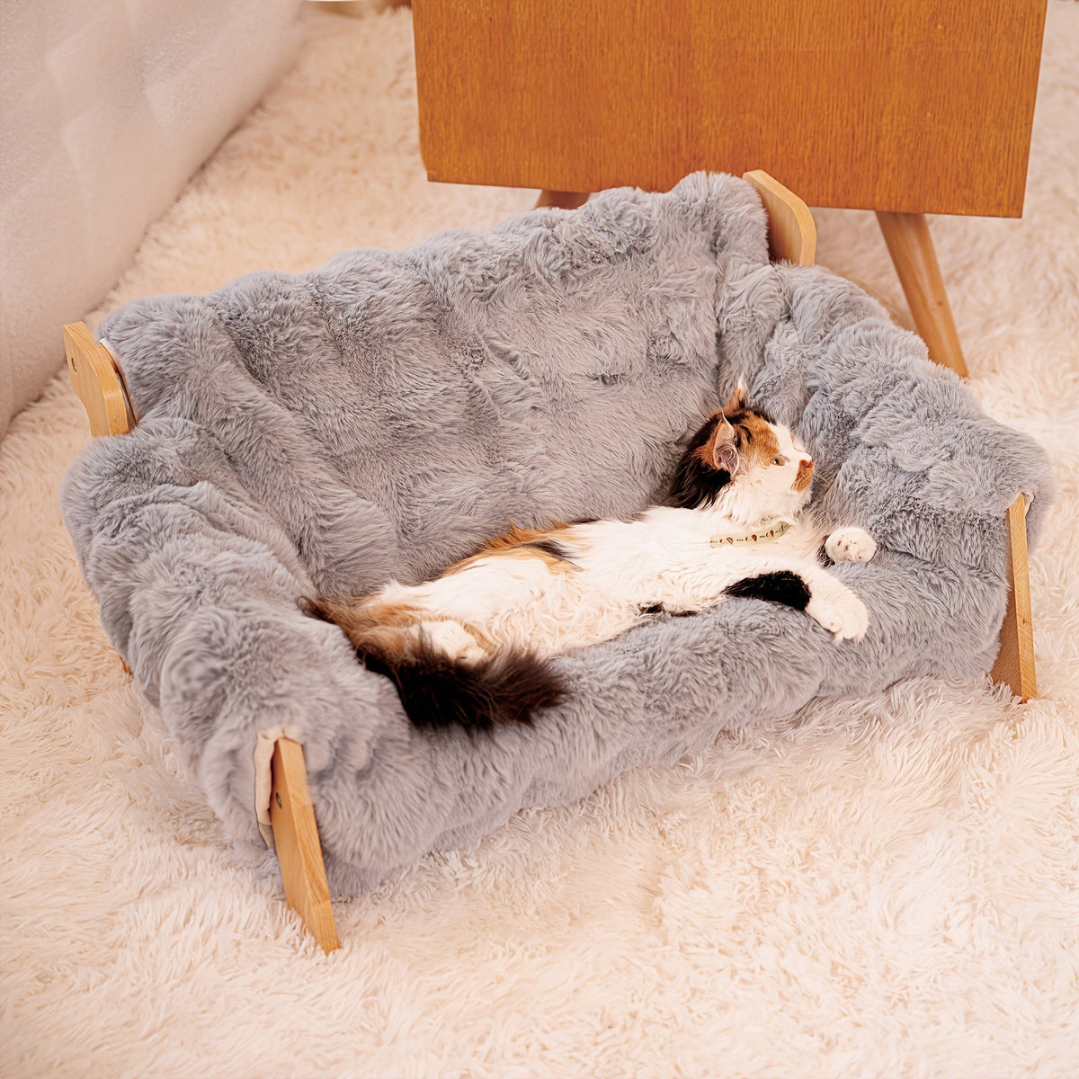 Elevated Pet Sofa Bed Solid Wood Frame Bamboo Mat Replaceable Fleece Mattress Modern Lounge Chair for Small Medium Dogs Cats Gray White Bamboo Style