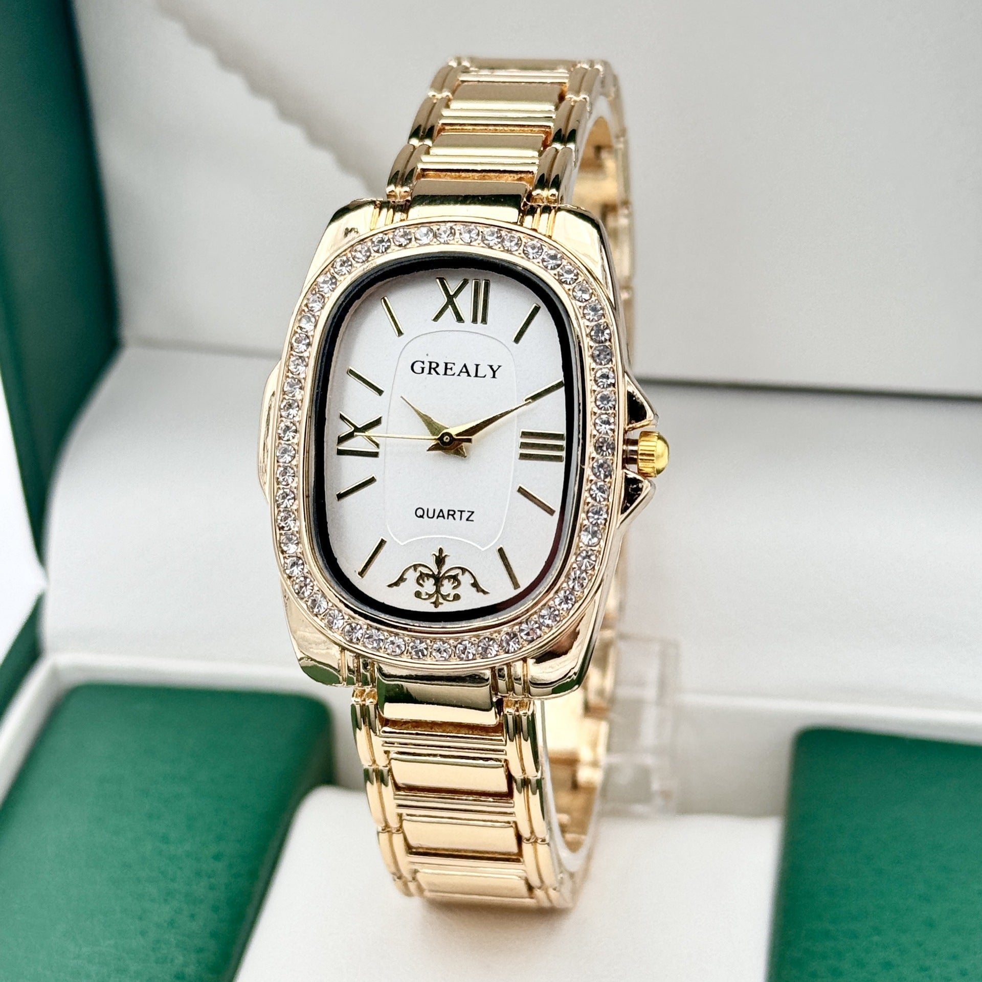 Women's Elegant Oval Dial Quartz Watch with Roman Numerals – Classic Analog Dress Watch with Alloy Band in 7 Colors, Perfect Gift for Women, Birthday, Anniversary & Holiday
